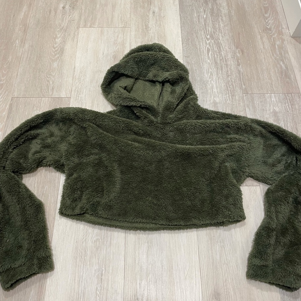 Sheik Fuzzy crop top jacket